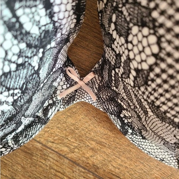 Lane Bryant Cacique Bra 44C - Picture 5 of 8